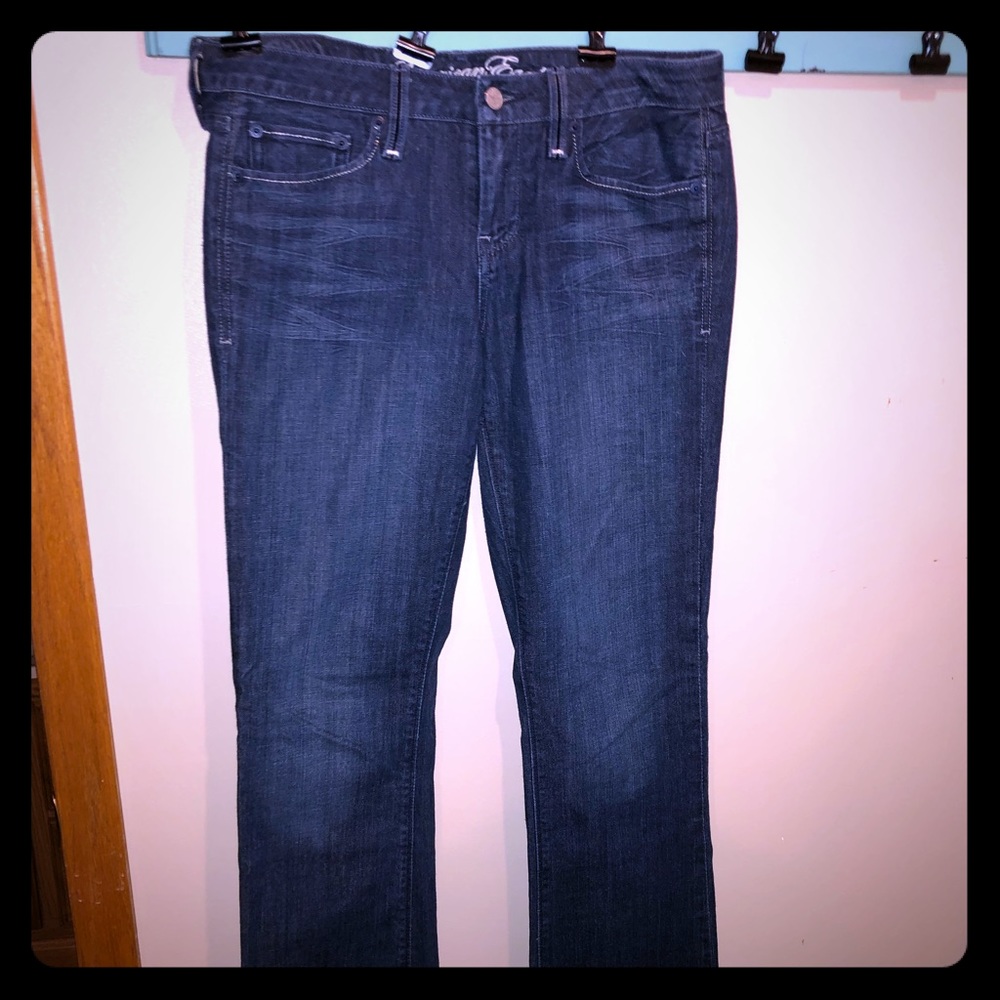 Woman’s American Eagle jeans